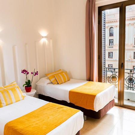 Hostal Josefina-Gran Via Мадрид Экстерьер фото