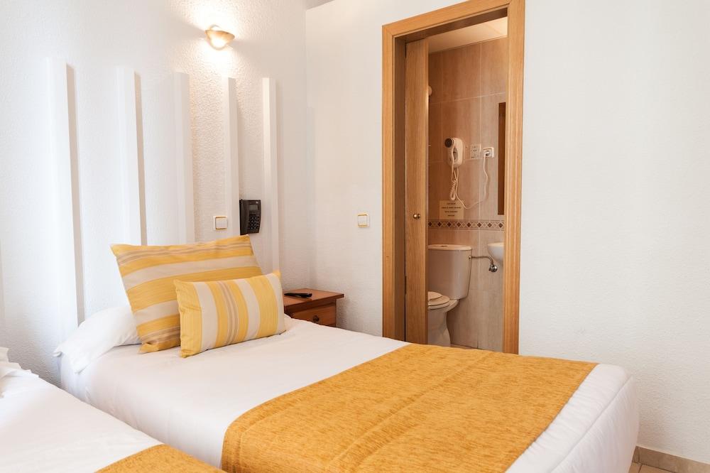 Hostal Josefina-Gran Via Мадрид Экстерьер фото