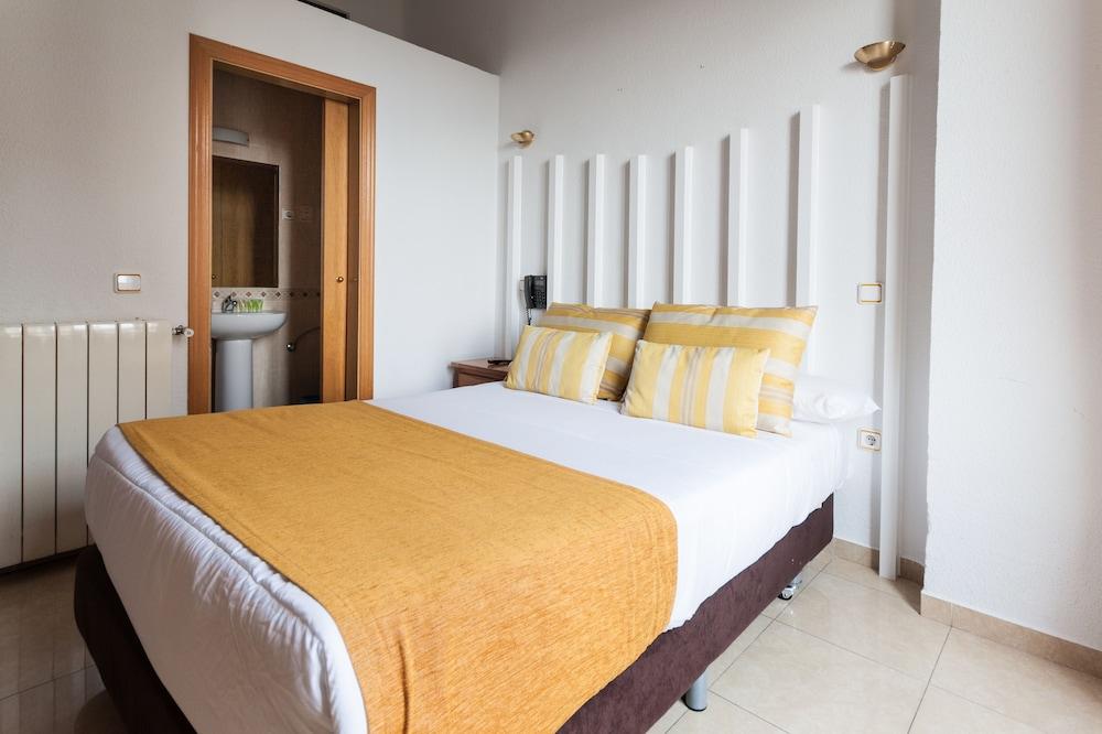 Hostal Josefina-Gran Via Мадрид Экстерьер фото