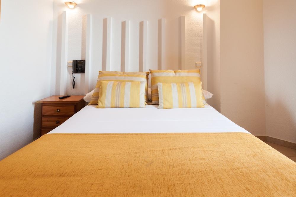 Hostal Josefina-Gran Via Мадрид Экстерьер фото