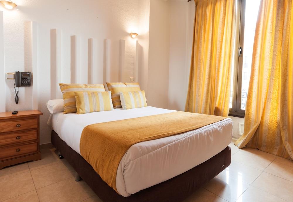 Hostal Josefina-Gran Via Мадрид Экстерьер фото