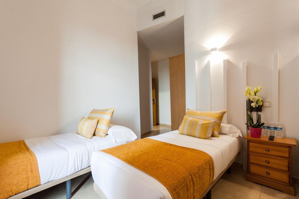 Hostal Josefina-Gran Via Мадрид Экстерьер фото