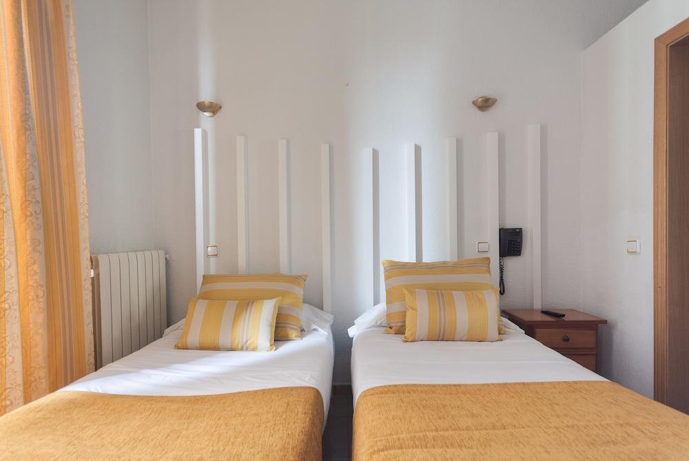 Hostal Josefina-Gran Via Мадрид Экстерьер фото